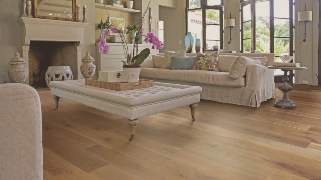 Hardwood floors in a living room. 